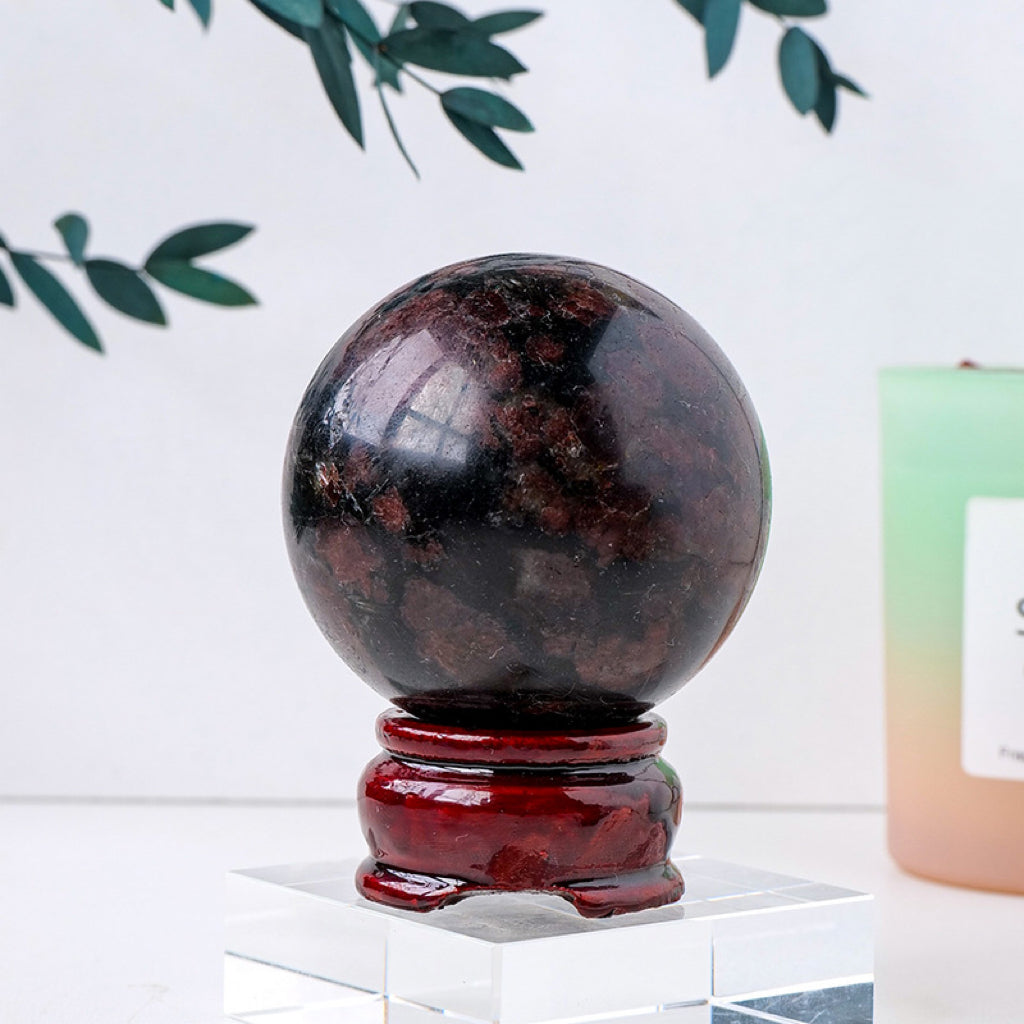 Firework Garnet(Comes with a base)