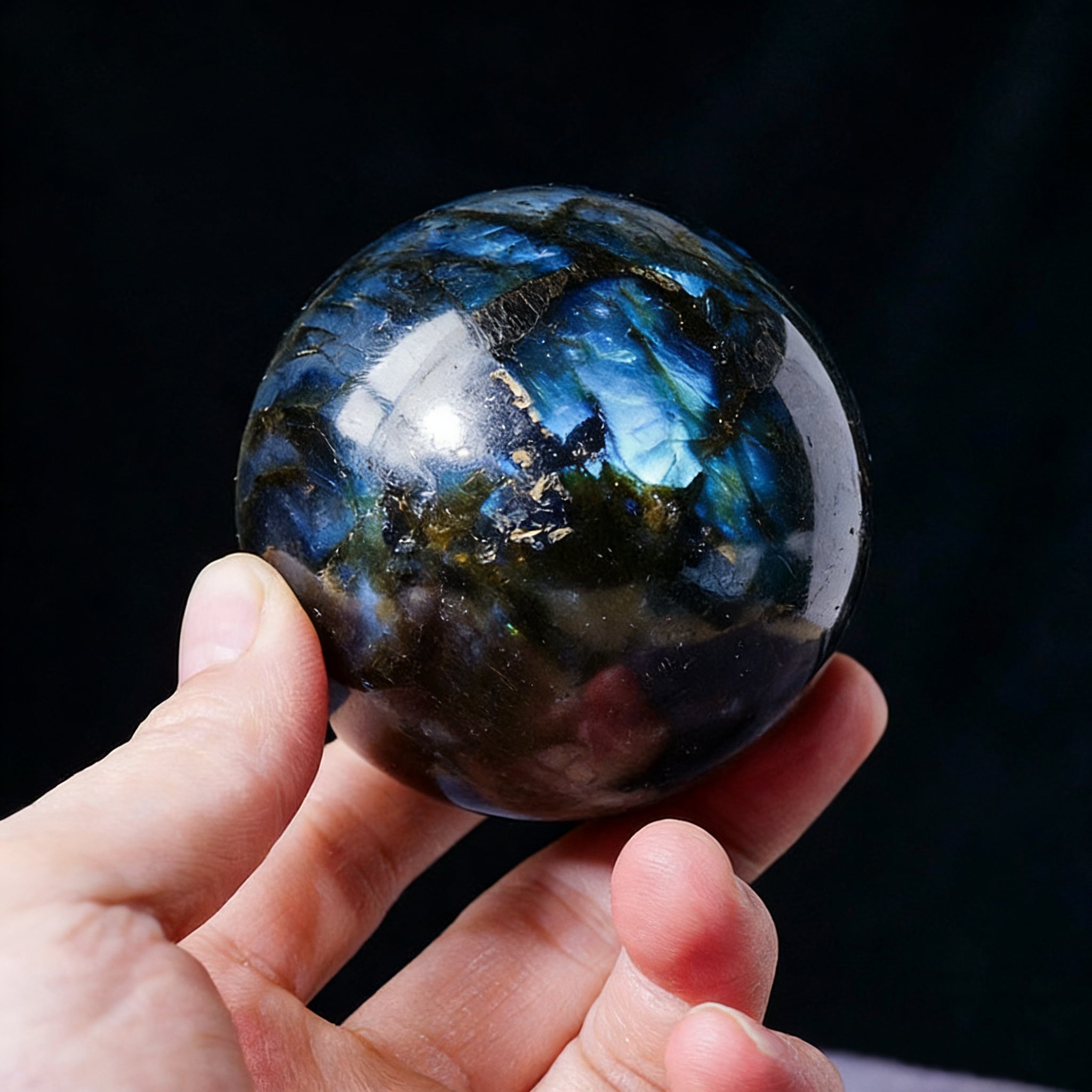 Blue Flash Labradorite Sphere(Comes with a base)